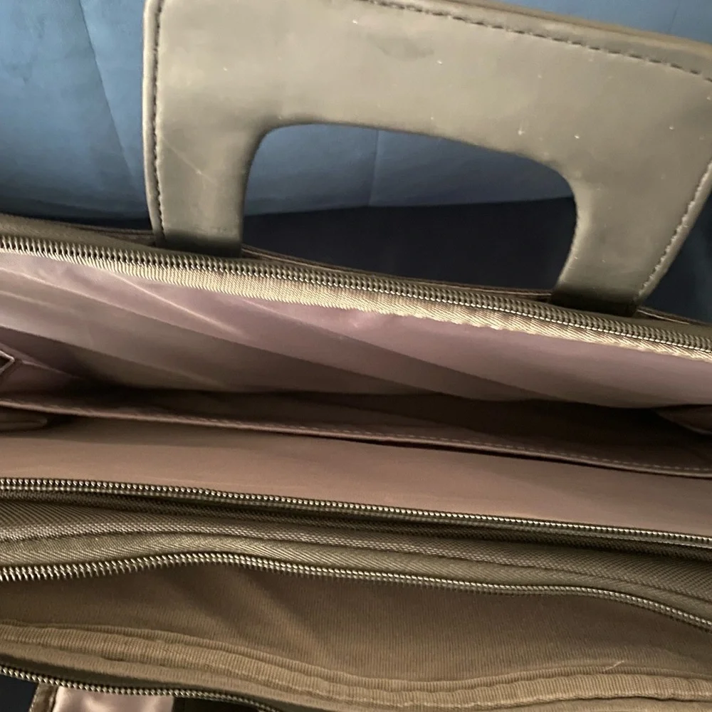Dell Laptop Bag with shoulder straps. New -NWOT.